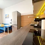 Prime 27 - 2br With Free Parking Warna