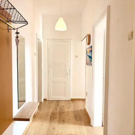 Prime 27 - 2br With Free Parking Apartmán